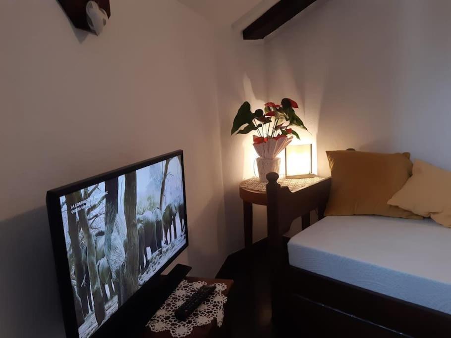 Appartement Monolocale Piano Alto Luminoso Pochi Minuti Metro Rossa